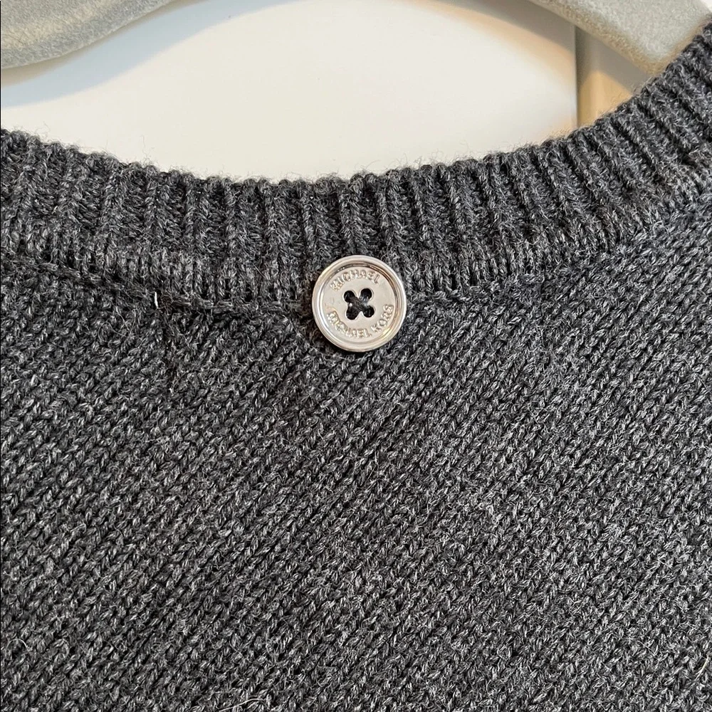 MICHAEL KORS NWOT Charcoal Grey Knit Poncho Sweater Scarf, Size M - Picture 7 of 10